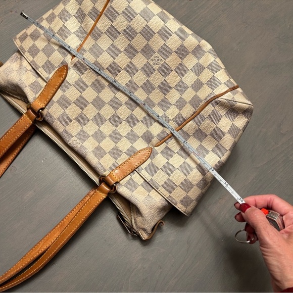 Louis Vuitton bag⭐️ - Picture 3 of 15